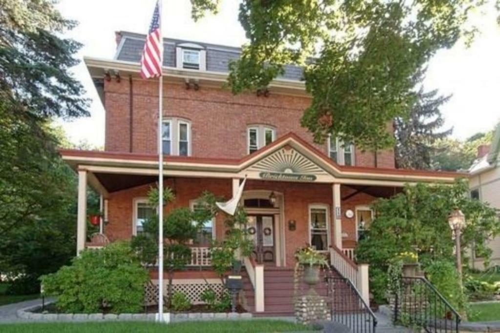 Bricktown Inn Haverstraw Bagian luar foto