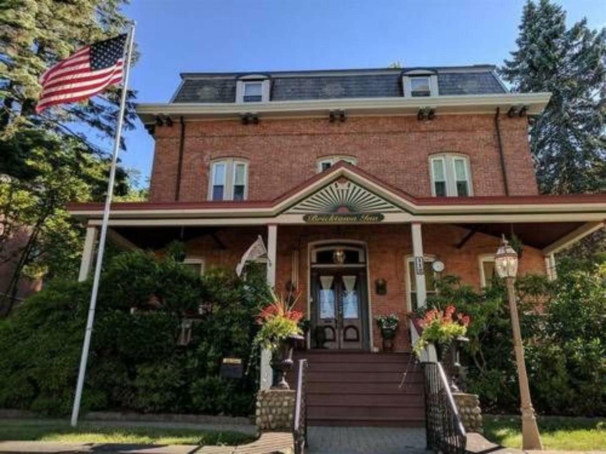 Bricktown Inn Haverstraw Bagian luar foto